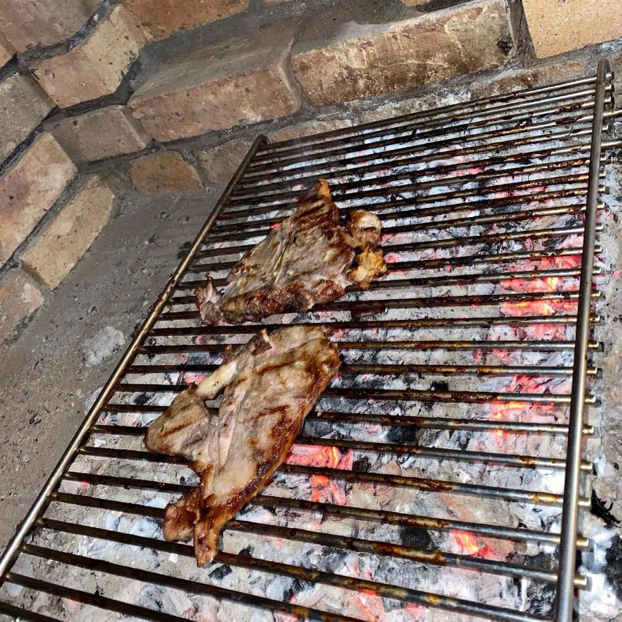 מלון Peshkopi Bujtina Vrenezi מראה חיצוני תמונה